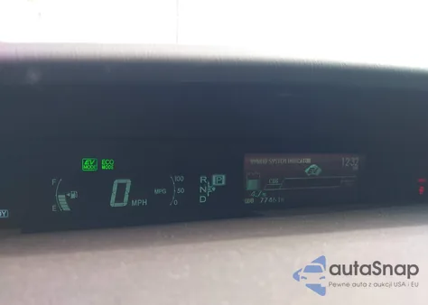 2015 Toyota Prius Plug-In z USA, uszkodzony, nr VIN JTDKN3DP0F3066087